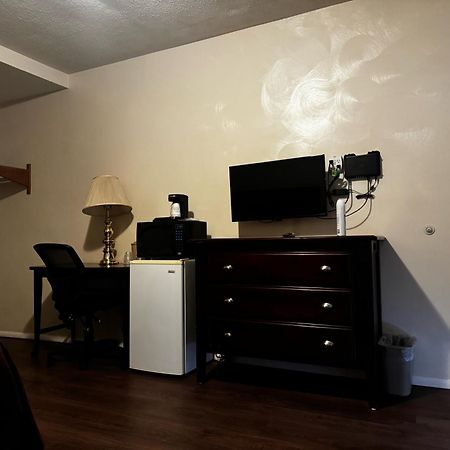 Heritage Inn Uniontown Bagian luar foto