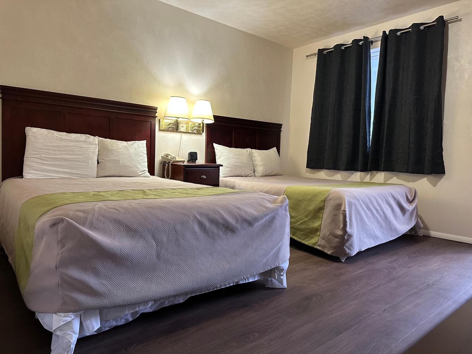 Heritage Inn Uniontown Bagian luar foto